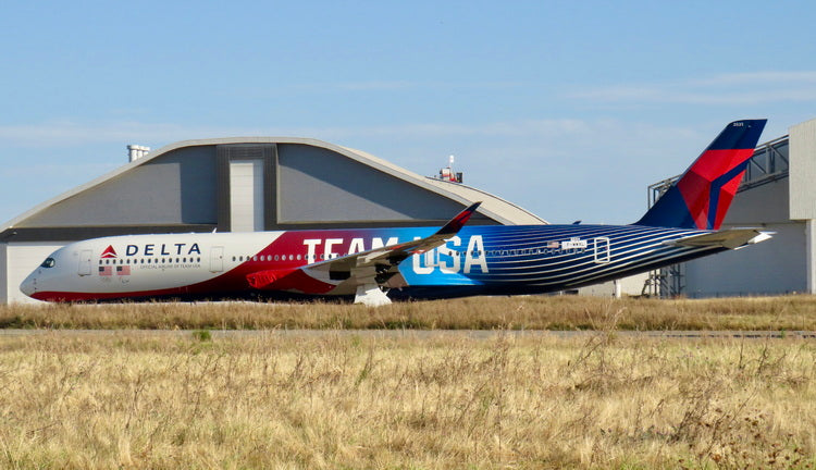 Pre-Order Delta Airlines A350-900 "Team USA 2" N531DN Phoenix Models 1:400