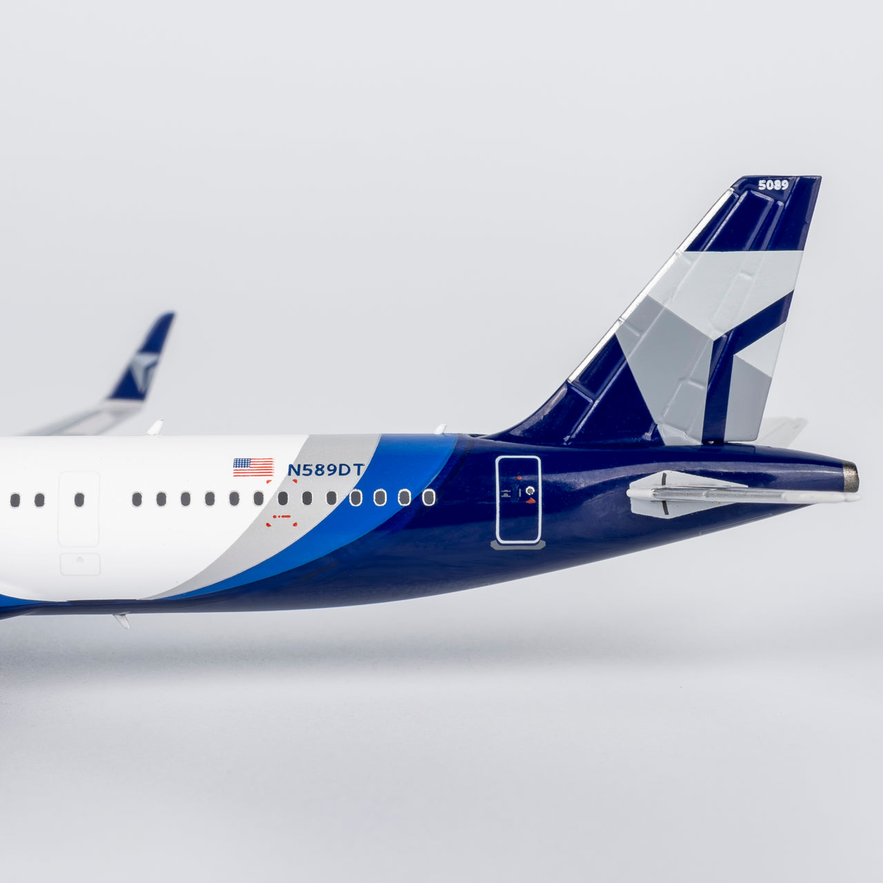 Delta A321neo "100 Years" N589DT NG Models 1:400