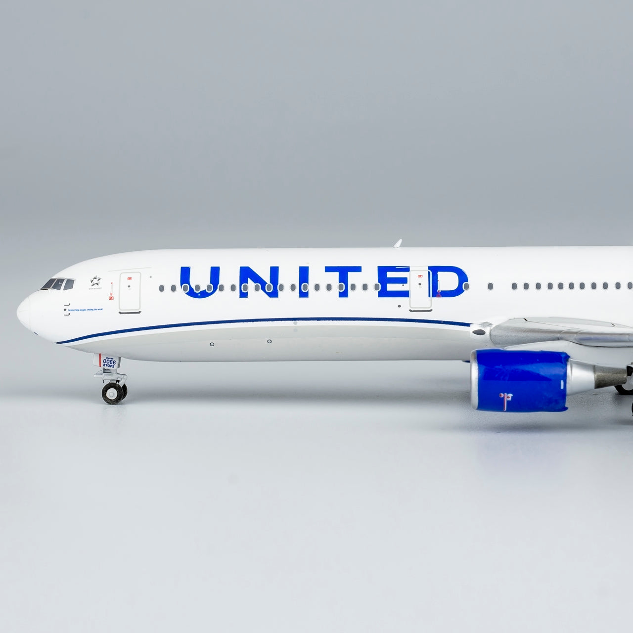 United Airlines 767-400ER NG Models 1:400