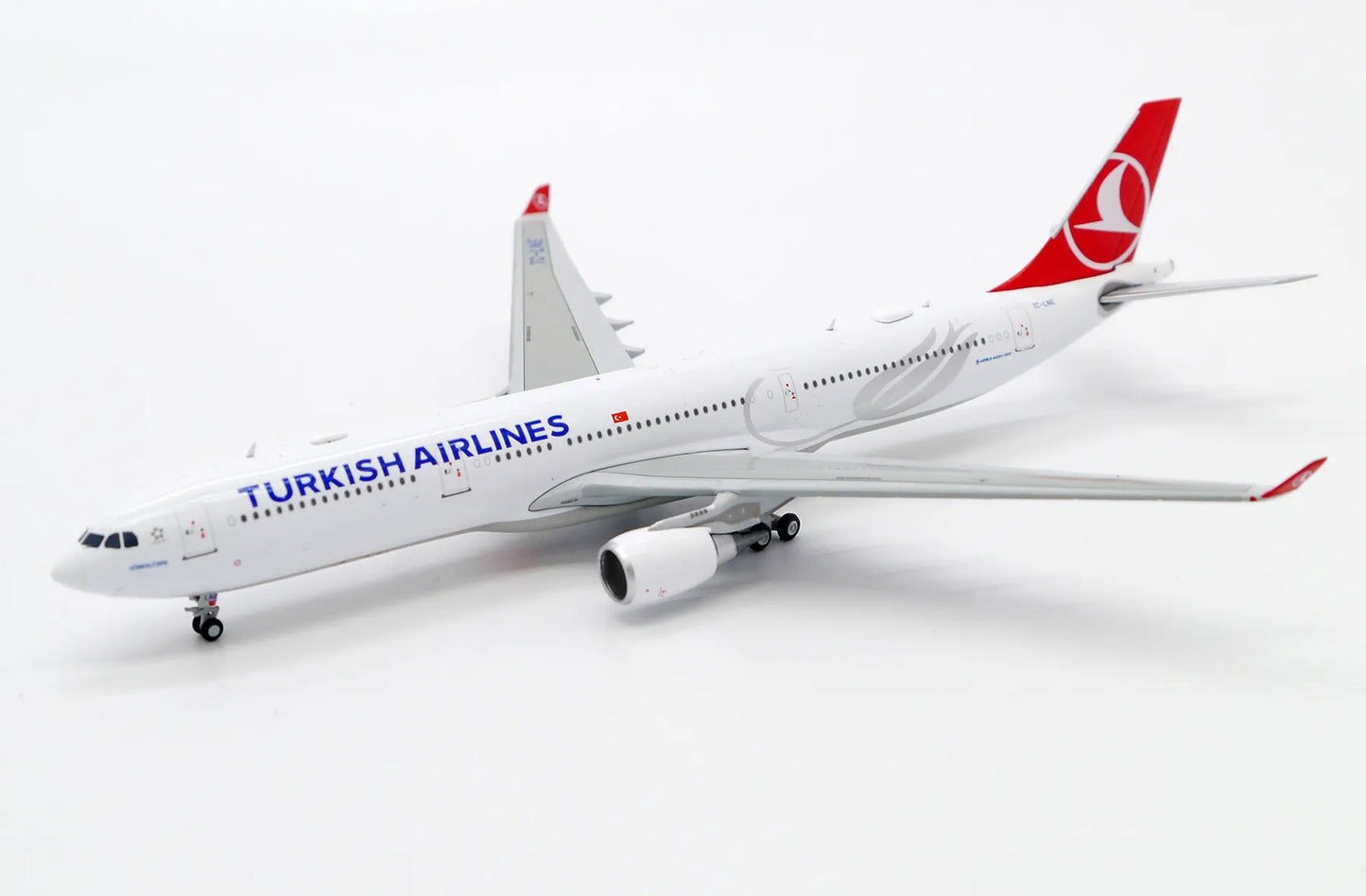 Turkish Airlines A330-300 TC-LNE JC Wings 1:400