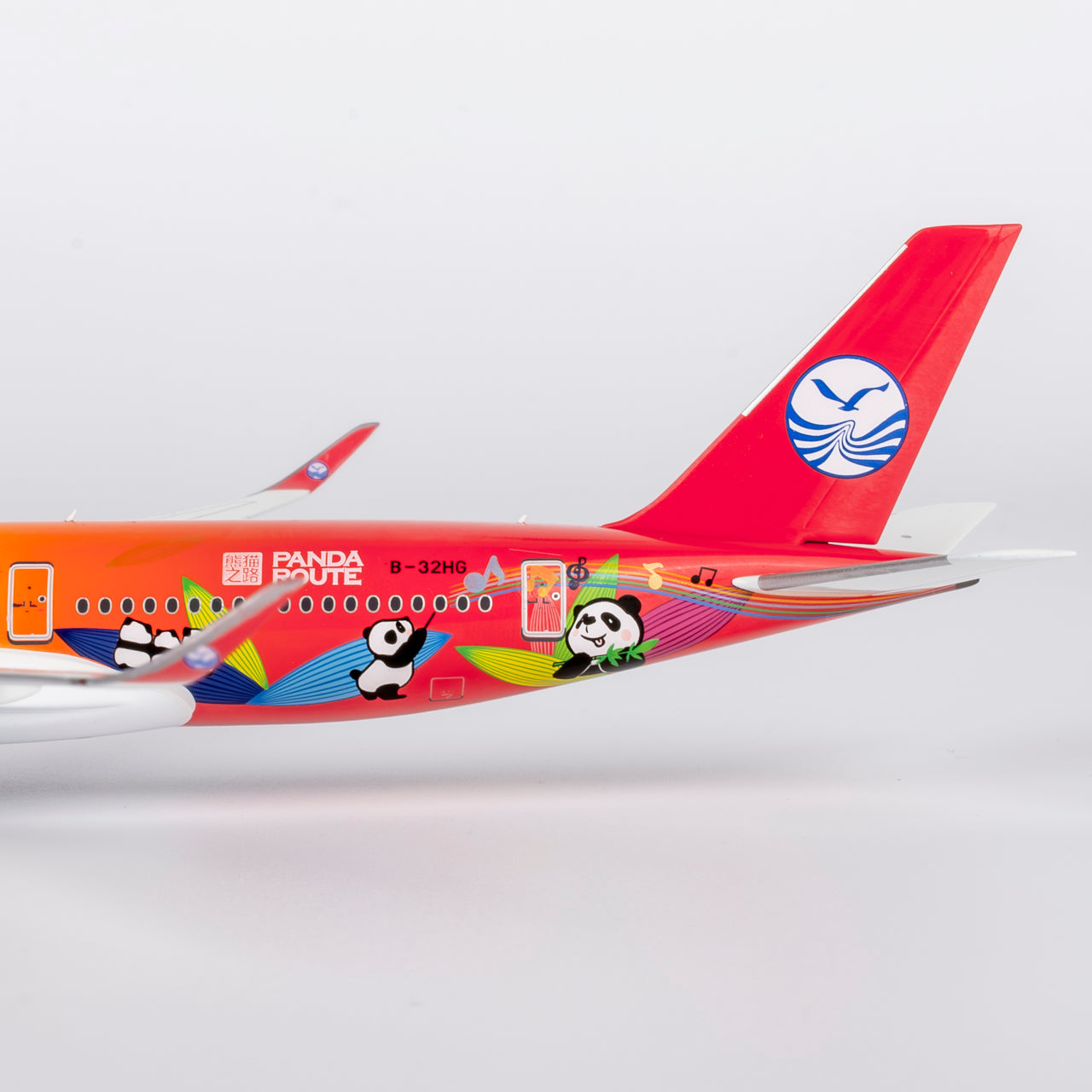 Pre-Order Sichuan Airlines A350-900 (ULTIMATE) Panda Route B-325J NG Models 1:400