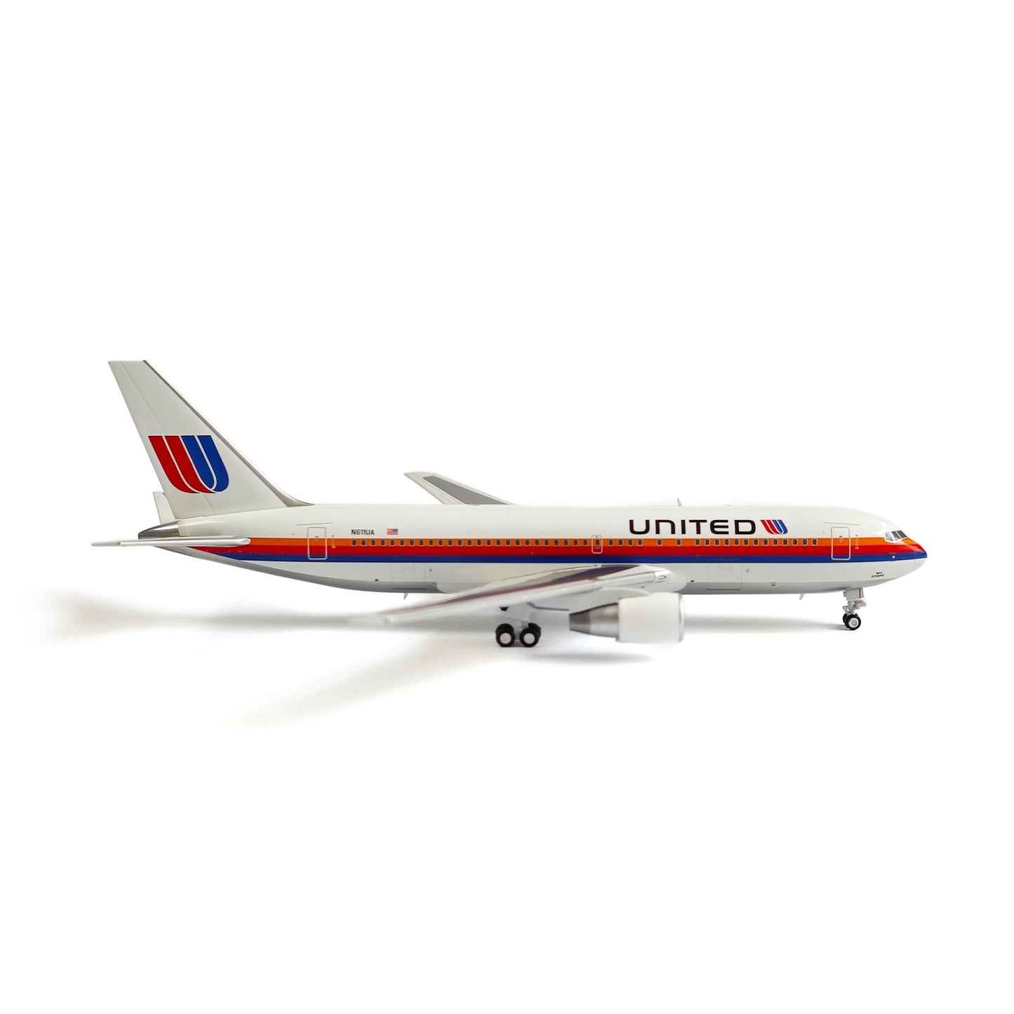 United Airlines 767-200ER N611UA V1:400 1:400