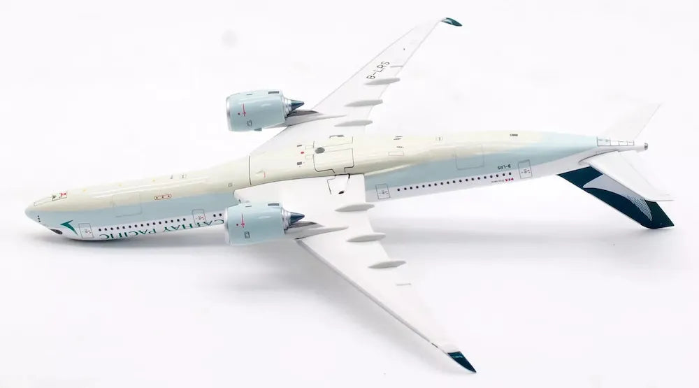 Cathay Pacific A350-900 B-LRS AV400