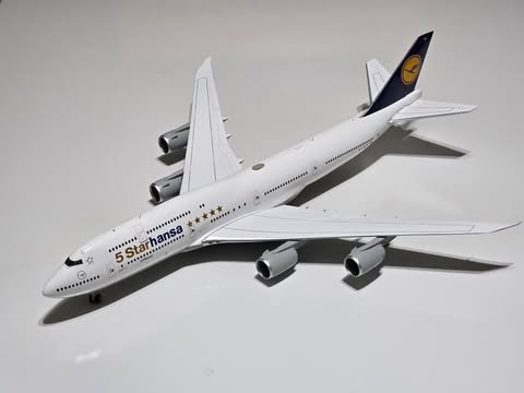 Lufthansa 747-8 "5Starhansa" D-ABYM JC Wings 1:200