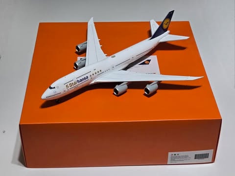 Lufthansa 747-8 "5Starhansa" D-ABYM JC Wings 1:200