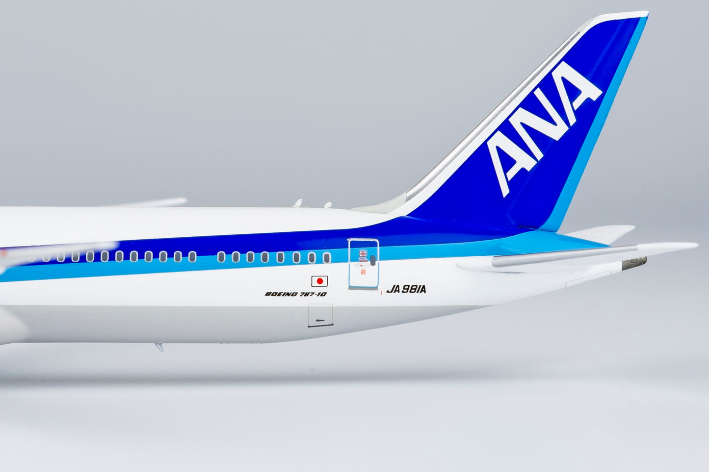 All Nippon Airways (ANA) 787-10 Dreamliner JA981A NG Models 1:400