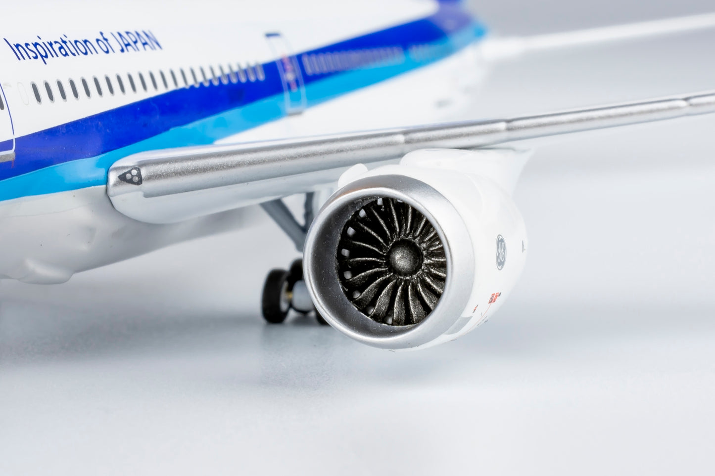 All Nippon Airways (ANA) 787-10 Dreamliner JA981A NG Models 1:400