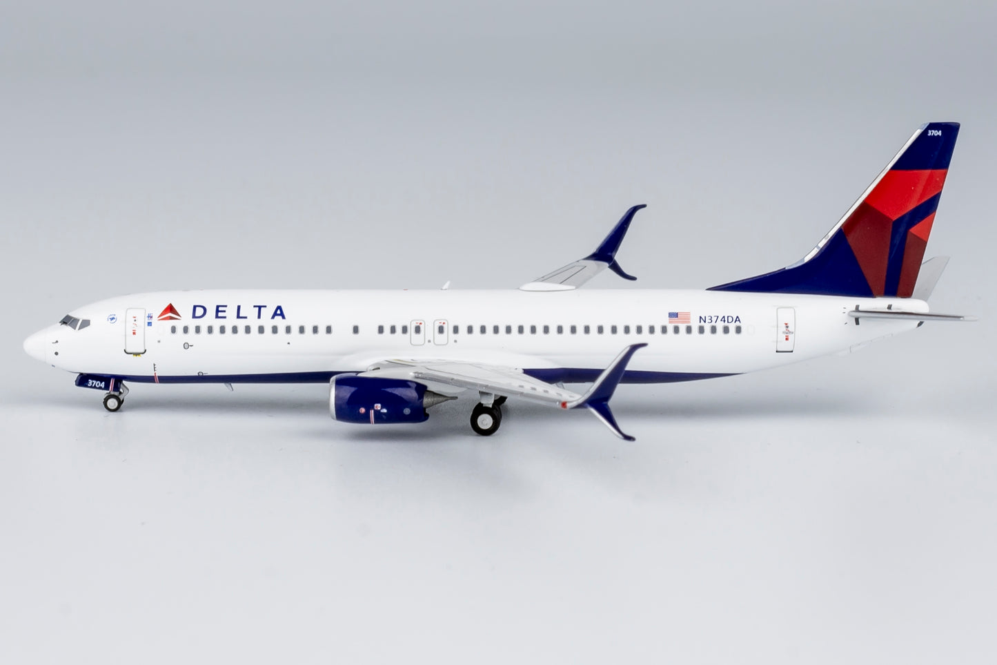 Delta 737-800 w/ Scimitars N374DA NG Models 1:400