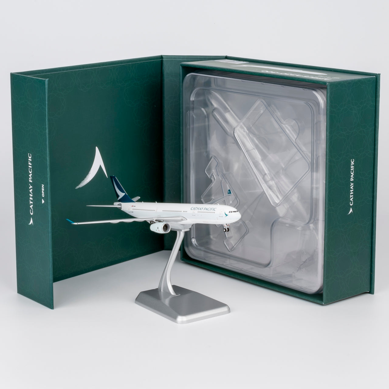 (Ultimate) Pre-Order Cathay Pacific A330-300 B-LBB NG Models 1:400