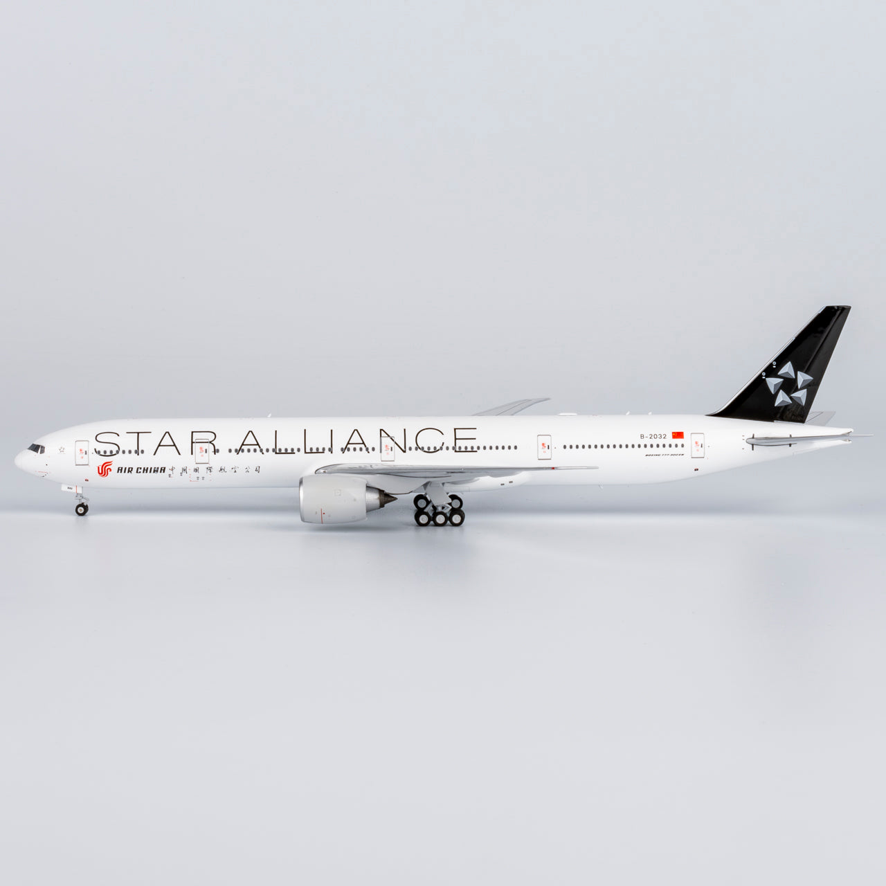 Air China 777-300ER Star Alliance B-2032 NG Models 1:400