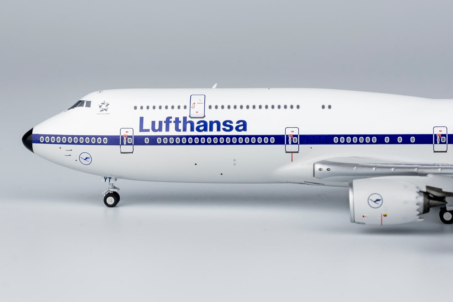 (ULTIMATE) Lufthansa 747-8i D-ABYT NG Models 1:400