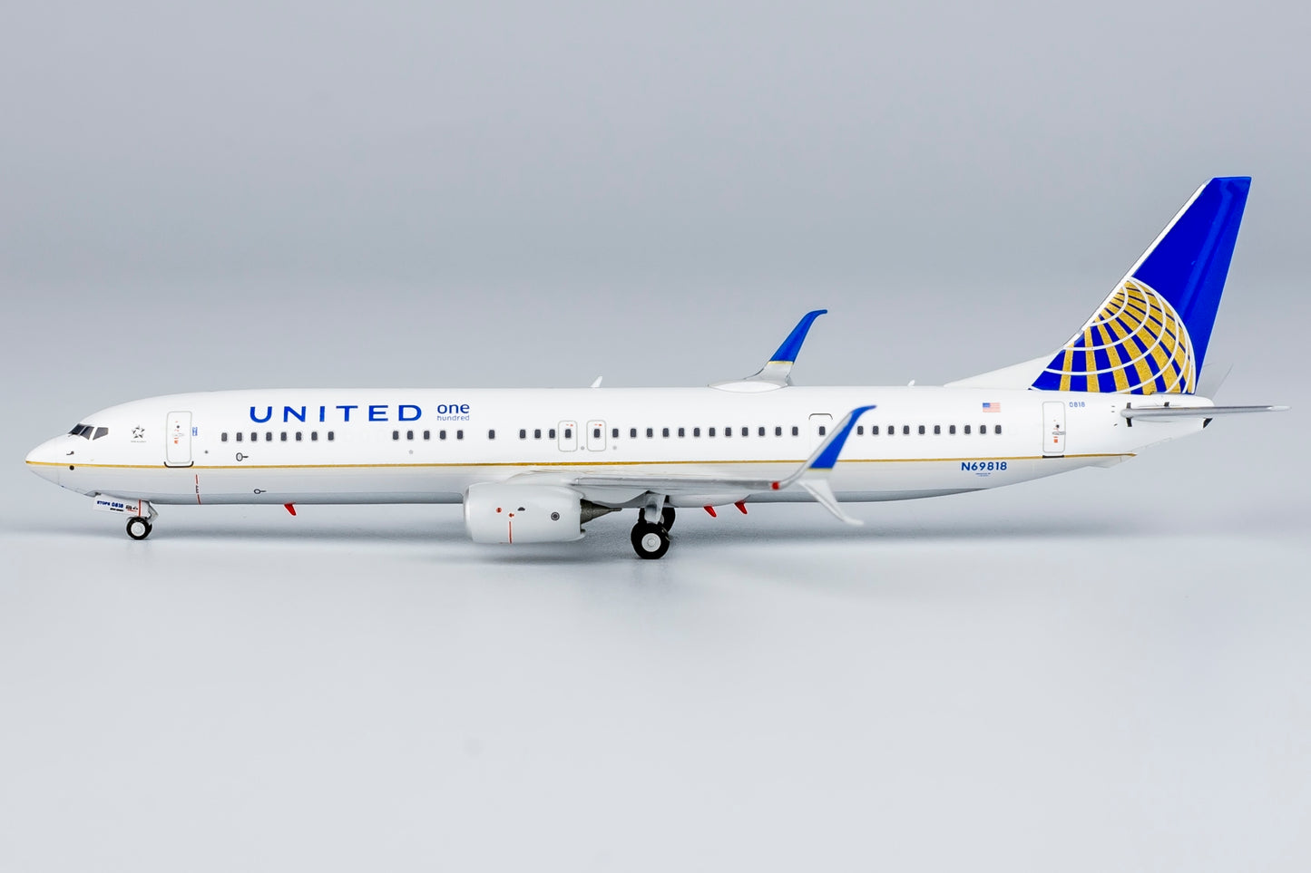 United Airlines 737-900ER "One Hundred" N69818 NG Models 1:400