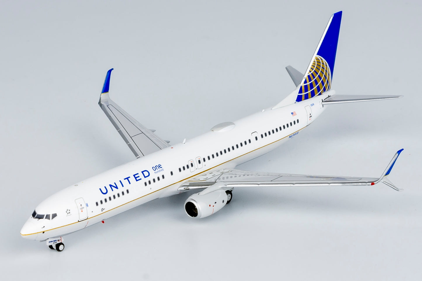 United Airlines 737-900ER "One Hundred" N69818 NG Models 1:400