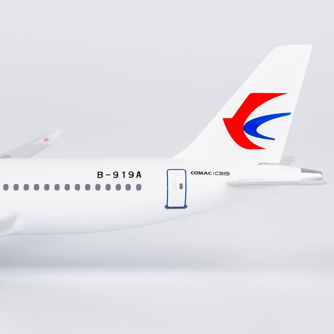 China Eastern Airlines C919 B-919A NG Lite 1:400
