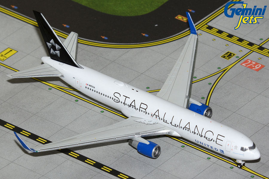 United Airlines 767-300ER "Star Alliance" N653UA Gemini Jets 1:400
