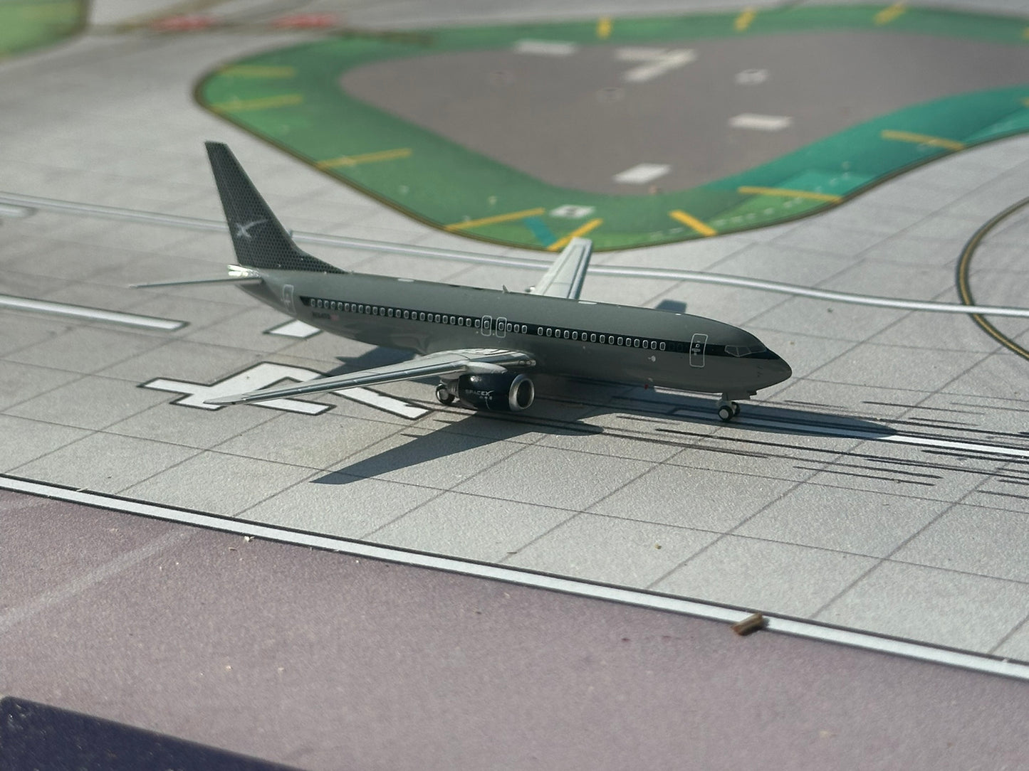 SpaceX 737-800 N154TS PandaModel 1:400