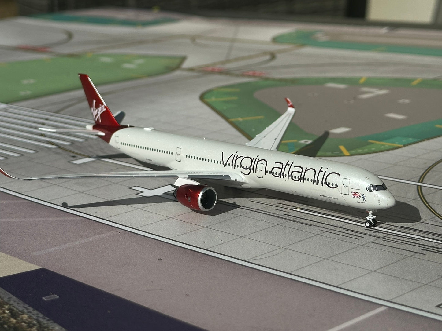 Virgin Atlantic A350-1000 G-VBOB Aero Polaris 1:400