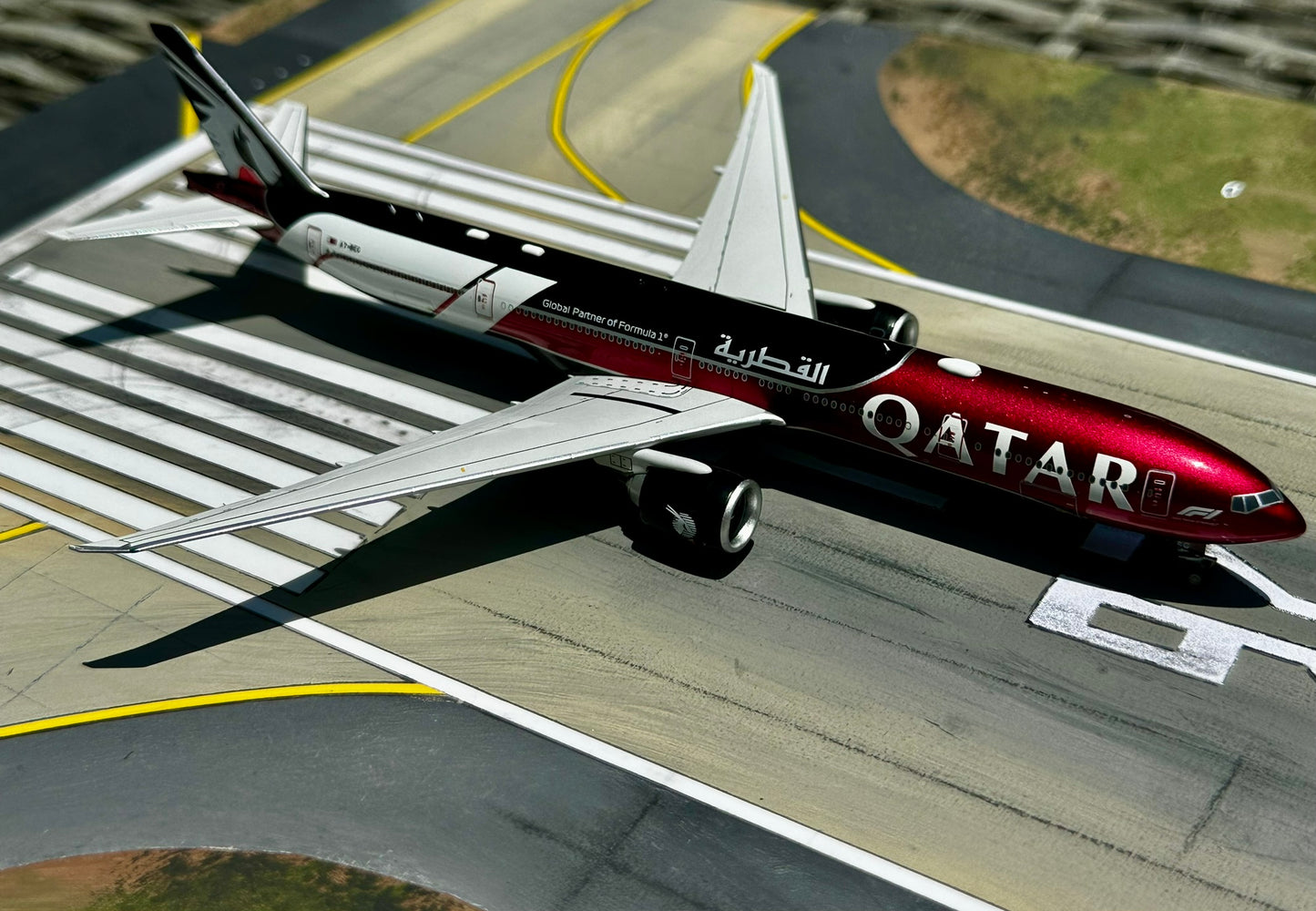 Qatar Airways "F1" 777-300ER AV400