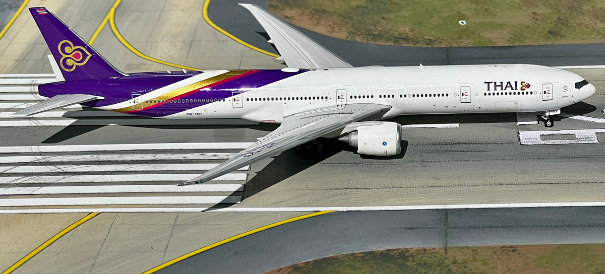 Thai Airways 777-300ER HS-TKP Phoenix Models 1:400