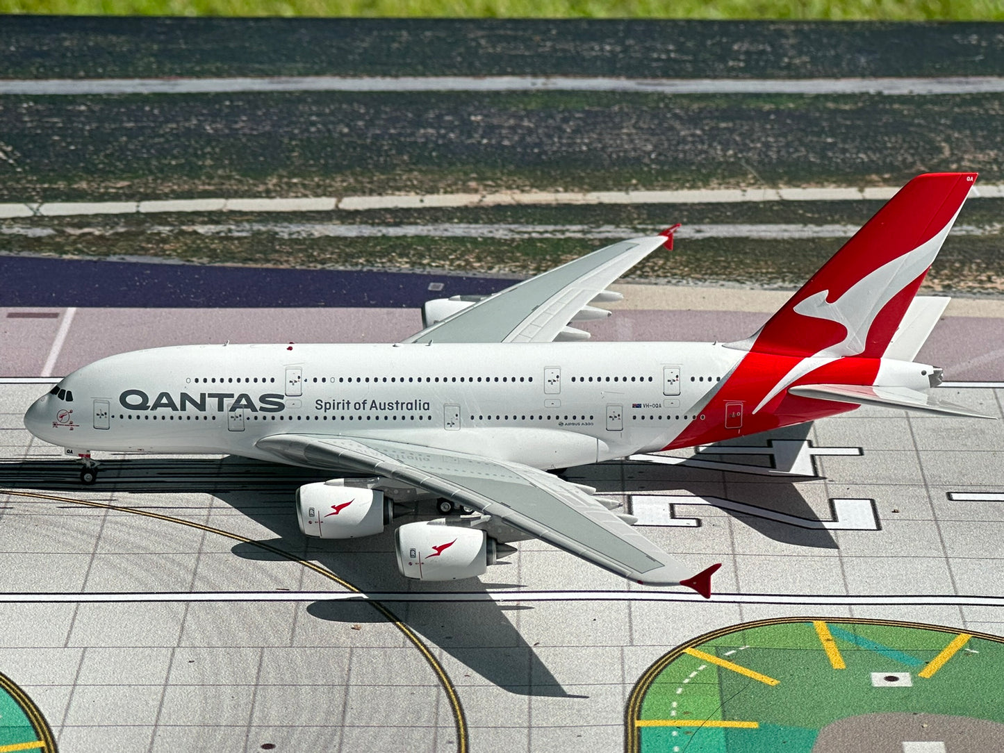 Qantas A380 VH-OQA AV400