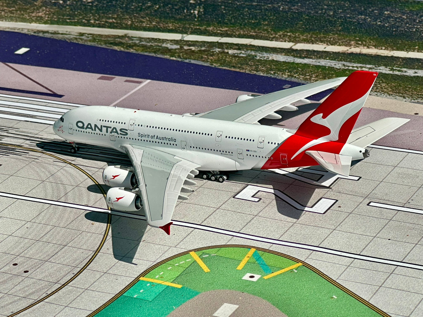 Qantas A380 VH-OQA AV400