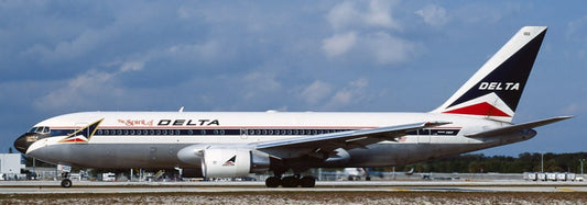 Pre-Order Delta "Spirit of Delta" 767-200 N102DA JC Wings 1:400