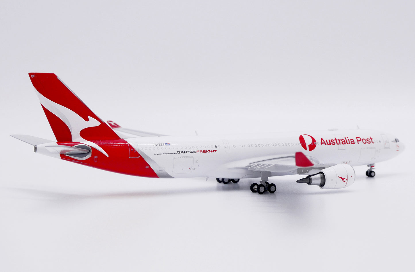 Qantas Freight A330-200F VH-EBF JC Wings 1:400