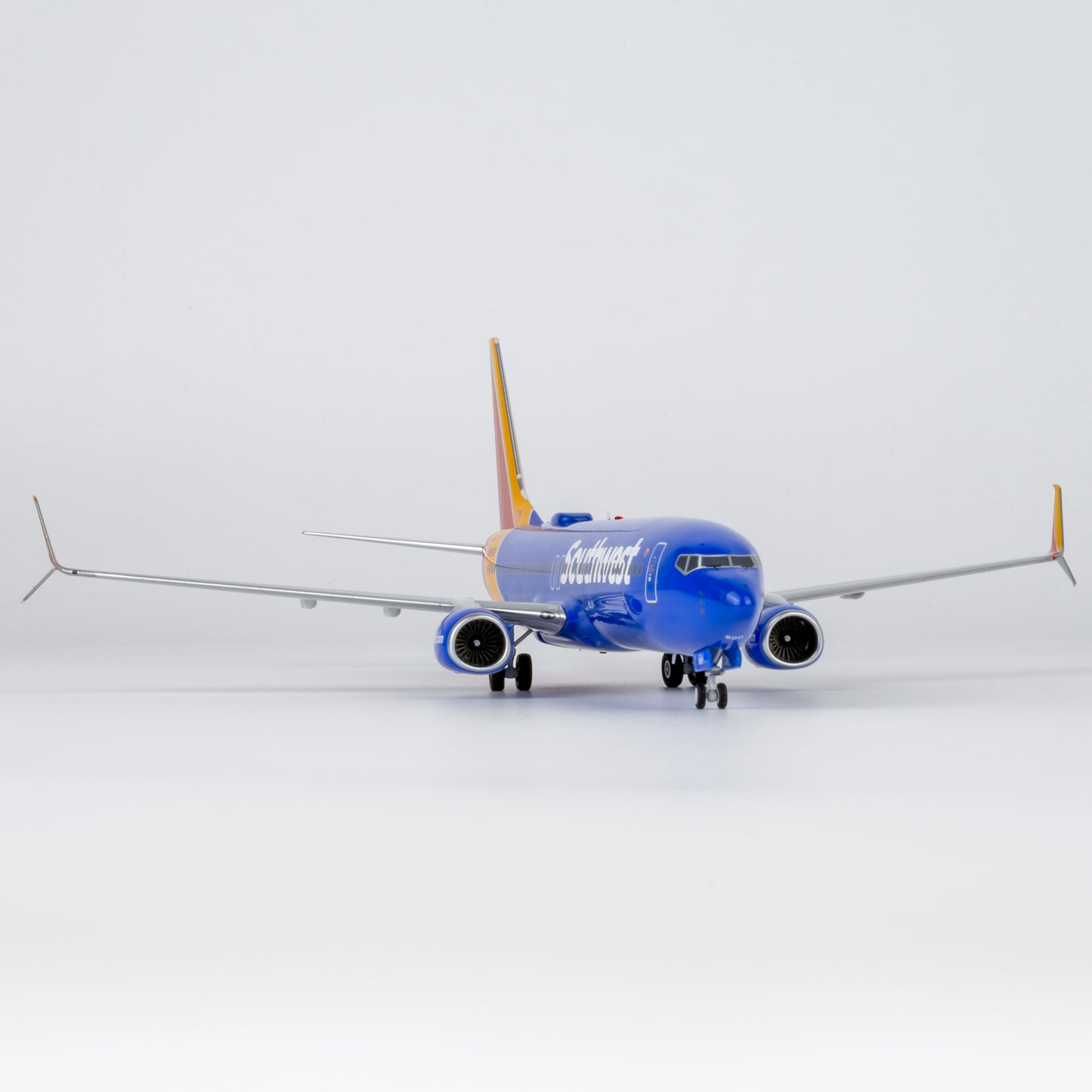 Pre-Order Southwest Airlines 737-800 N8657B NG Models 1:200