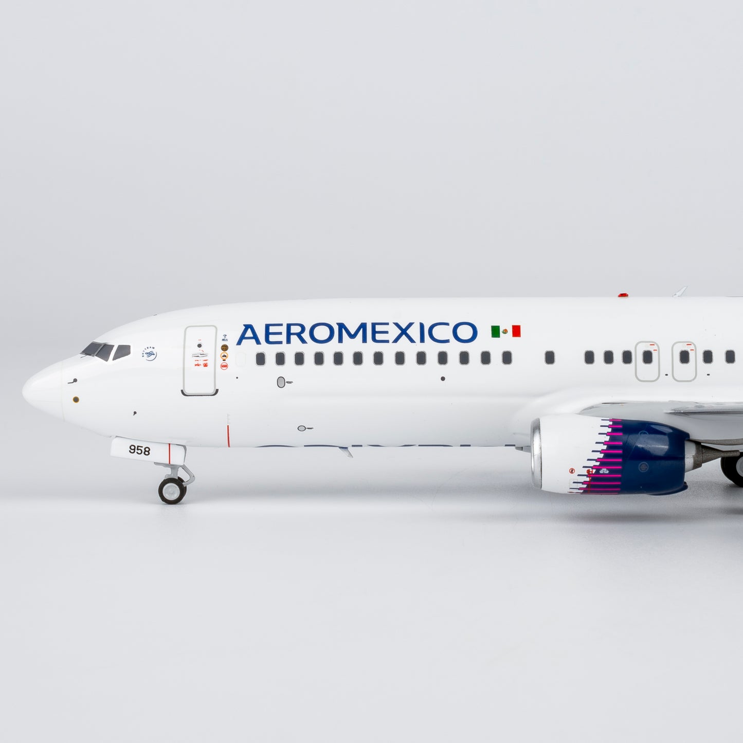 Pre-Order Aeromexico 737-800 N958AM NG Models 1:200