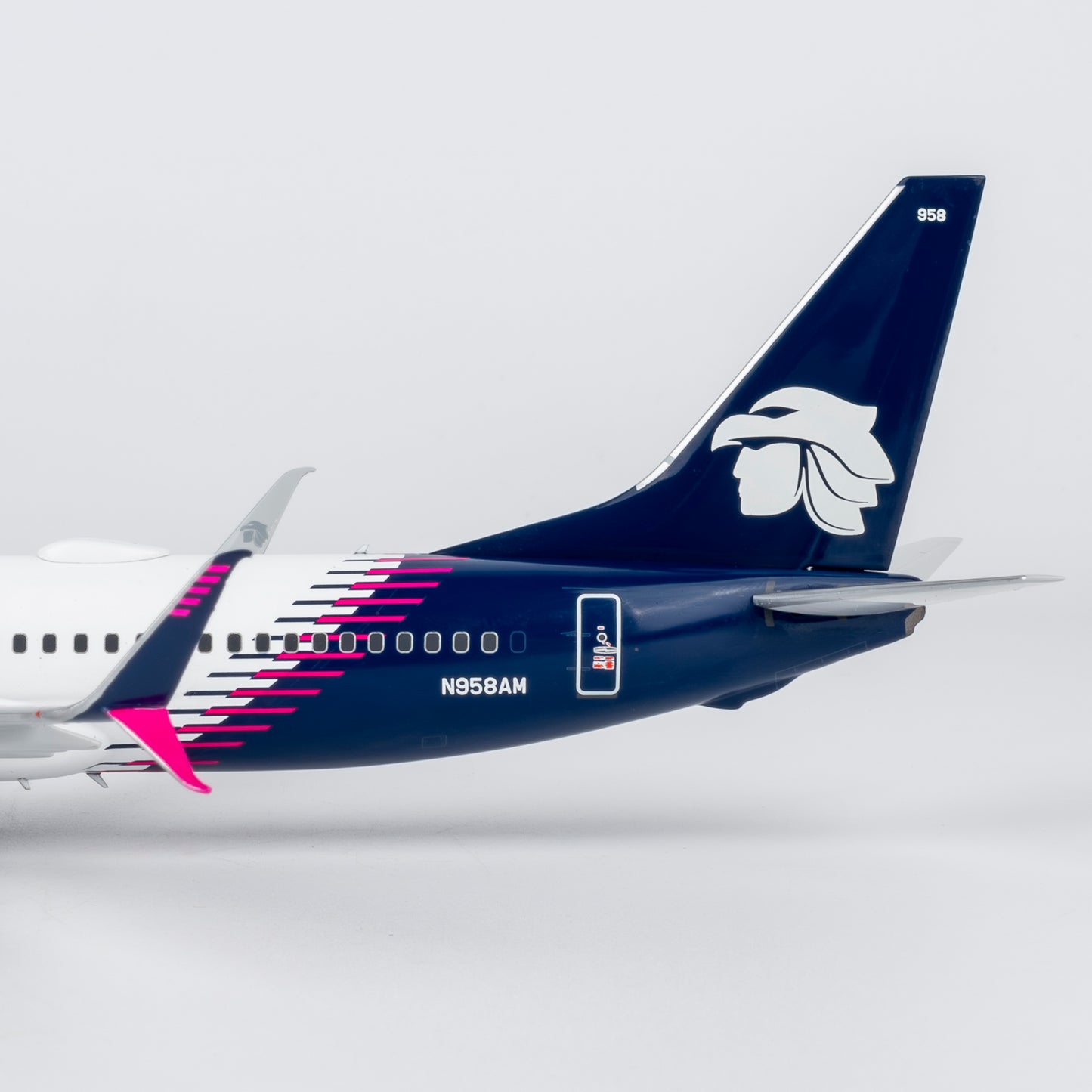 Pre-Order Aeromexico 737-800 N958AM NG Models 1:200