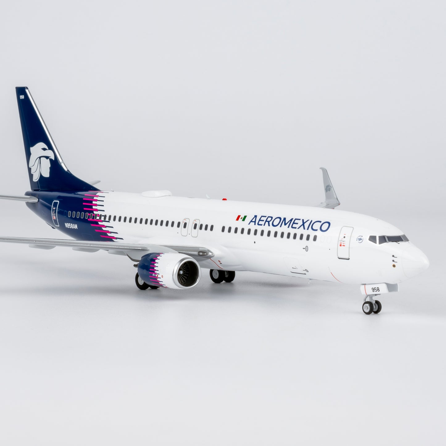 Pre-Order Aeromexico 737-800 N958AM NG Models 1:200
