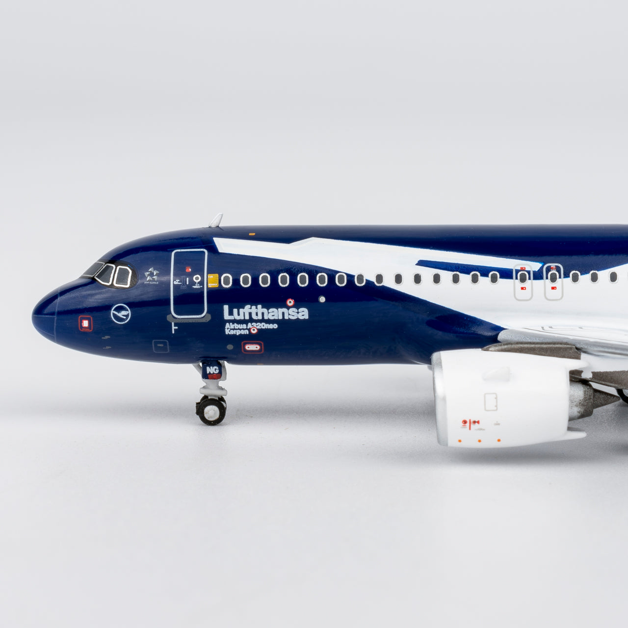 Lufthansa A320neo "100 Years" D-AING Models 1:400
