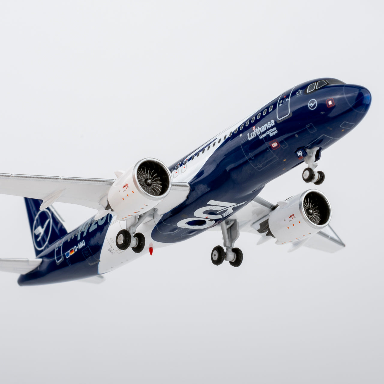 Lufthansa A320neo "100 Years" D-AING Models 1:400