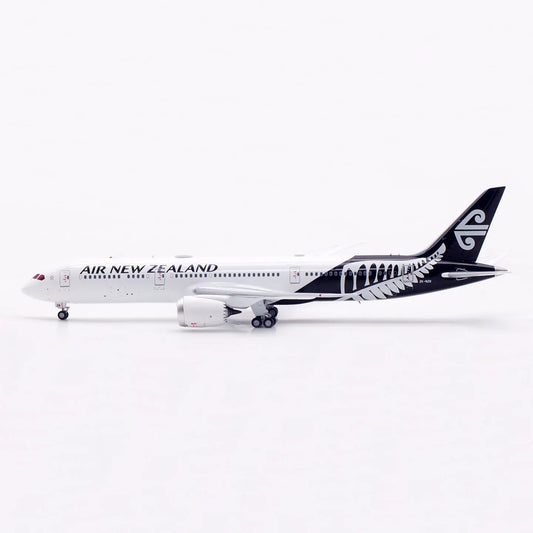 Air New Zealand 787-9 Dreamliner ZK-NZR AV400