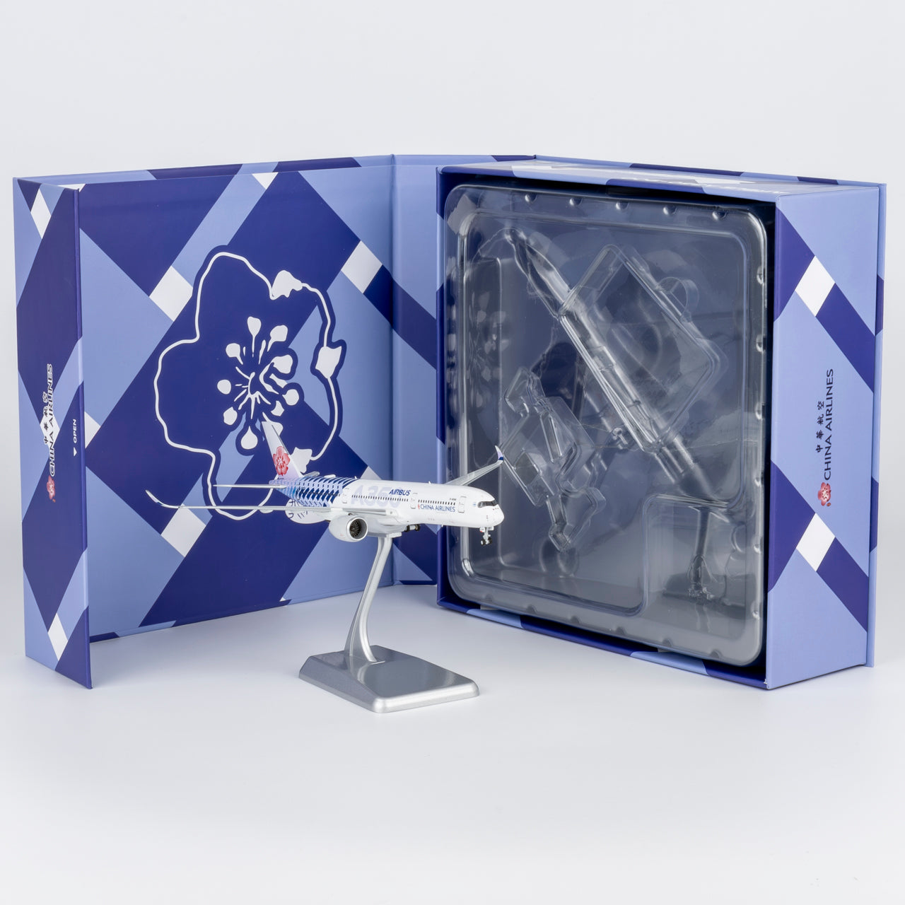 (Ultimate) China Airlines A350-900 "Carbon Fibre" B-18918 NG Models 1:400