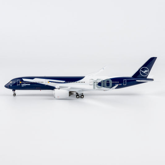 (ULTIMATE) Lufthansa A350-900 "100 Years" D-AIXL NG Models 1:400