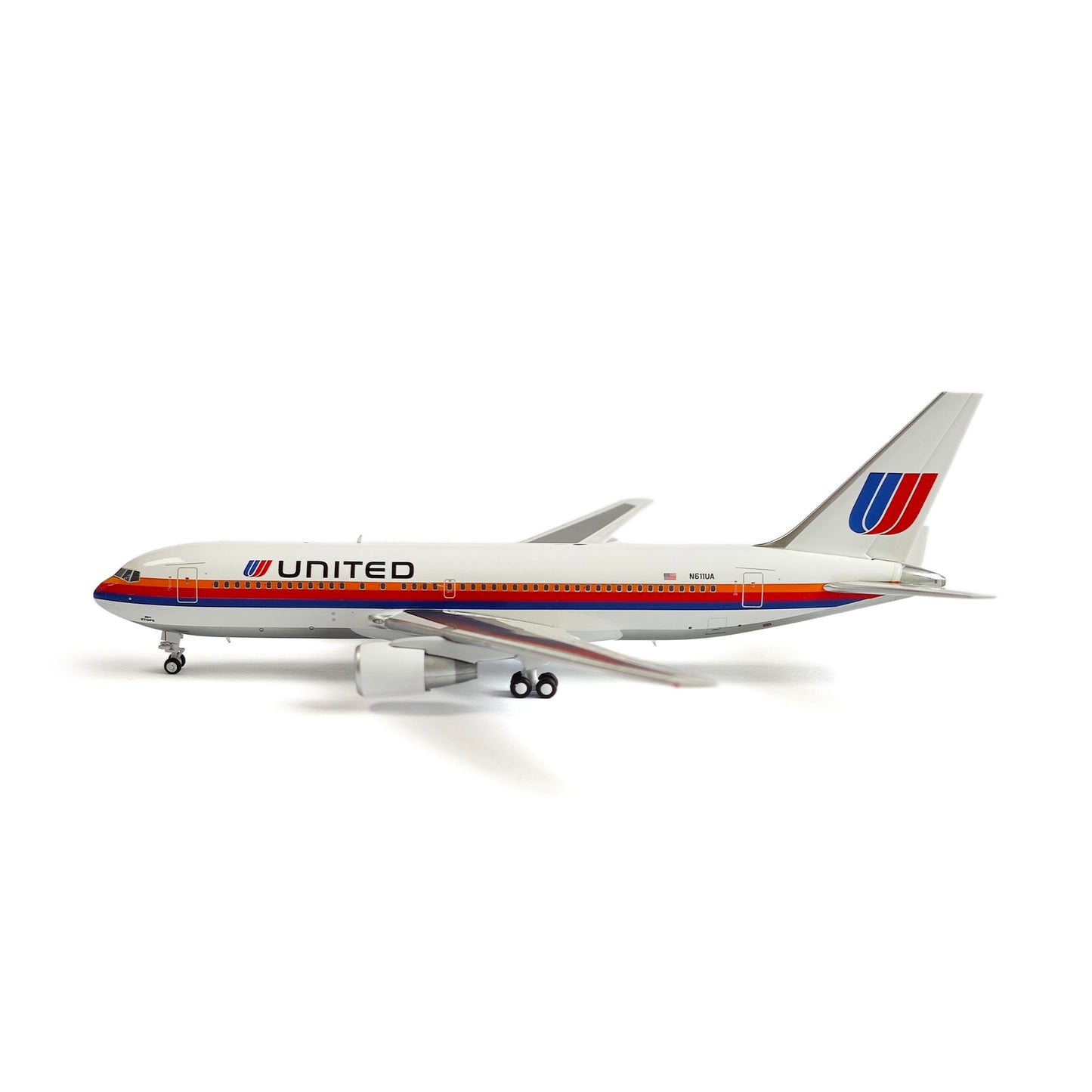 United Airlines 767-200ER N611UA V1:400 1:400