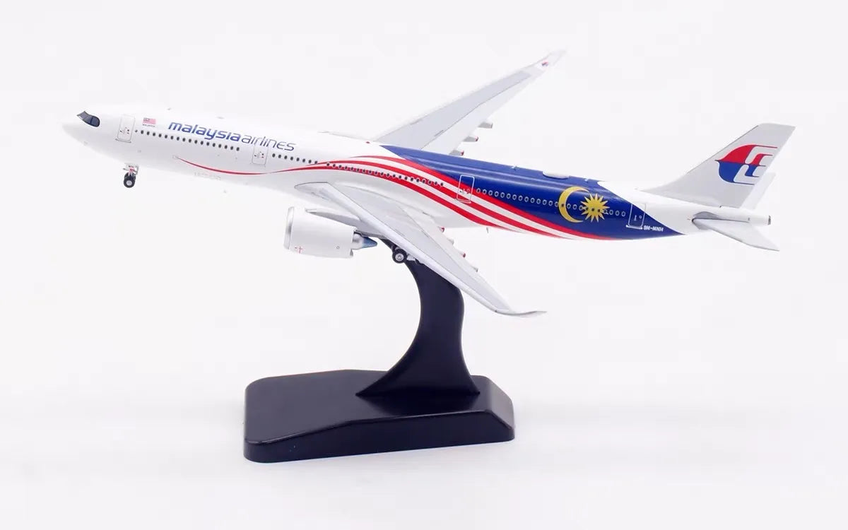 Malaysia Airlines A330-900neo 9M-MNH AV400
