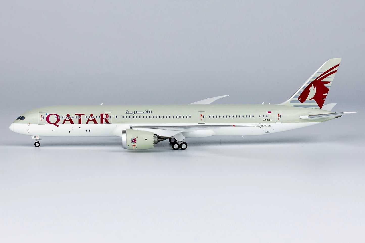 Qatar Airways 787-9 Dreamliner A7-BHH NG Models 1:400
