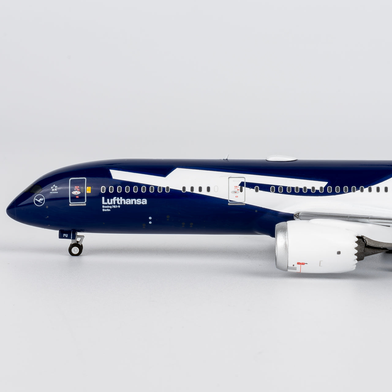 Lufthansa 787-9 Dreamliner "100th Anniv" D-ABPU NG Models 1:400