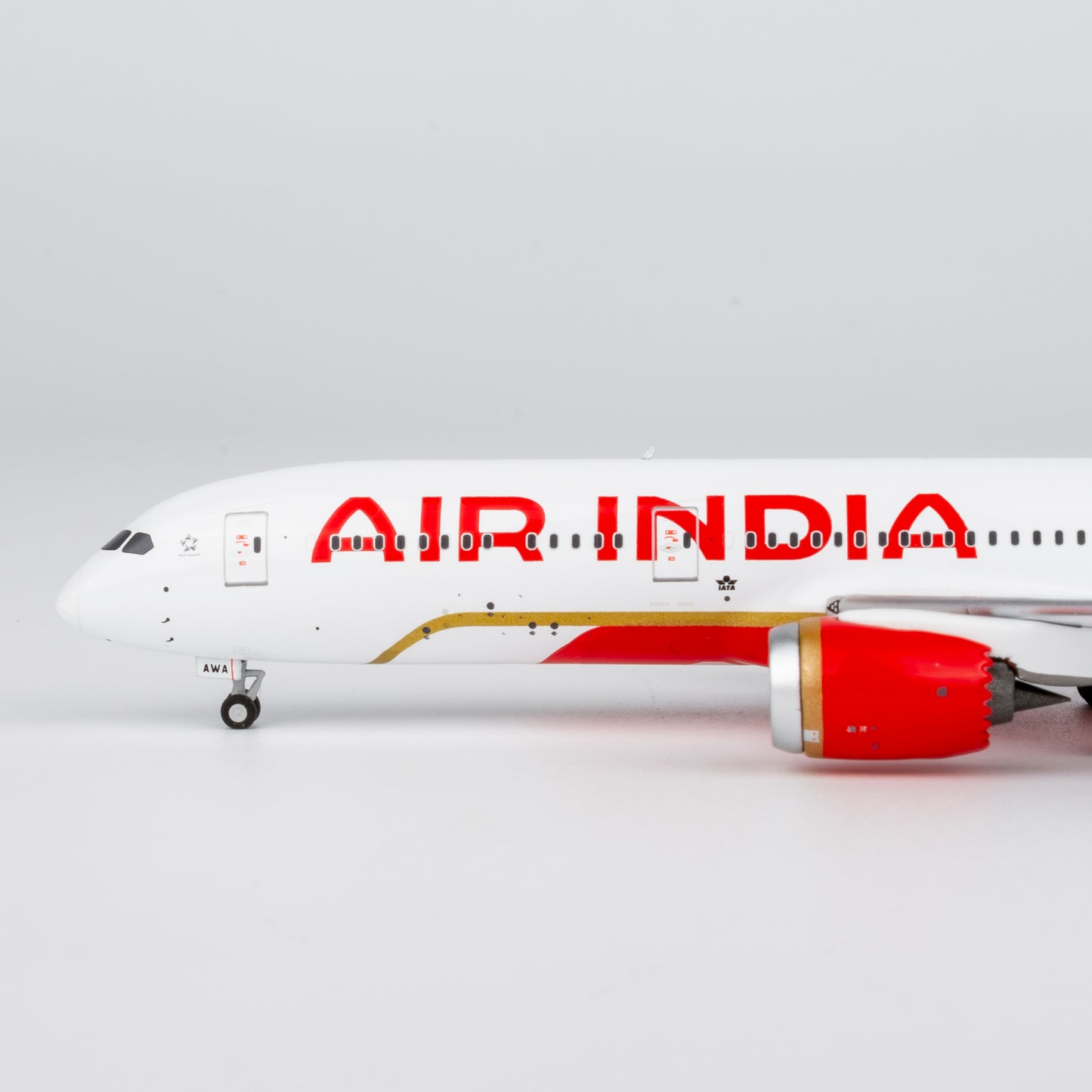 (Ultimate) Pre-Order Air India 787-9 Dreamliner "1st New Livery" VT-AWA  NG Models 1:400