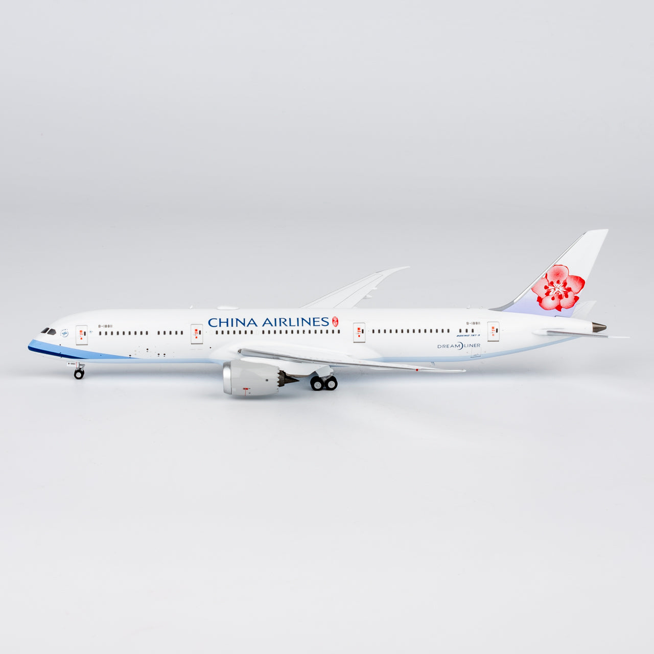 (Ultimate) China Airlines 787-9 Dreamliner "First 787" B-18811 NG Models 1:400