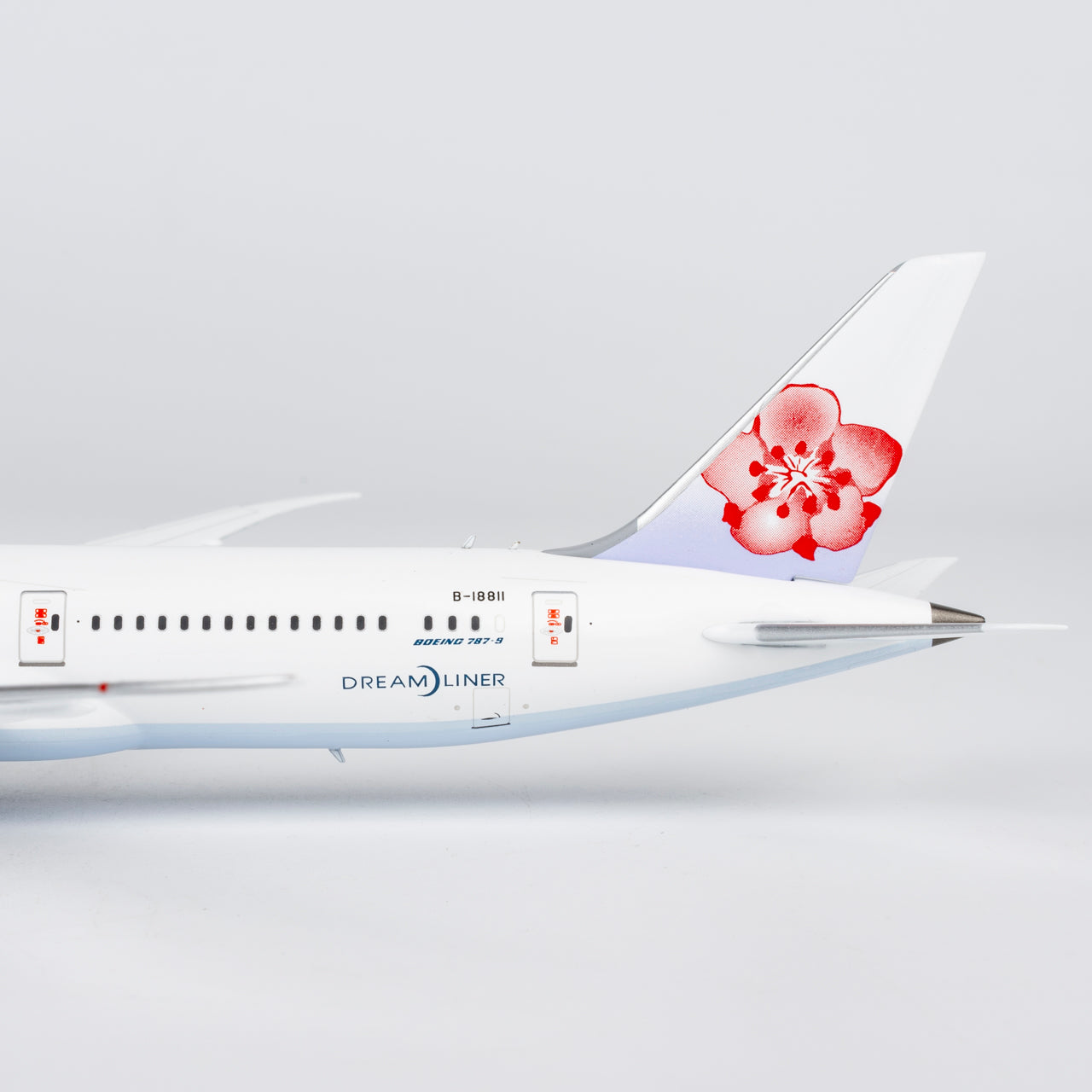 (Ultimate) China Airlines 787-9 Dreamliner "First 787" B-18811 NG Models 1:400