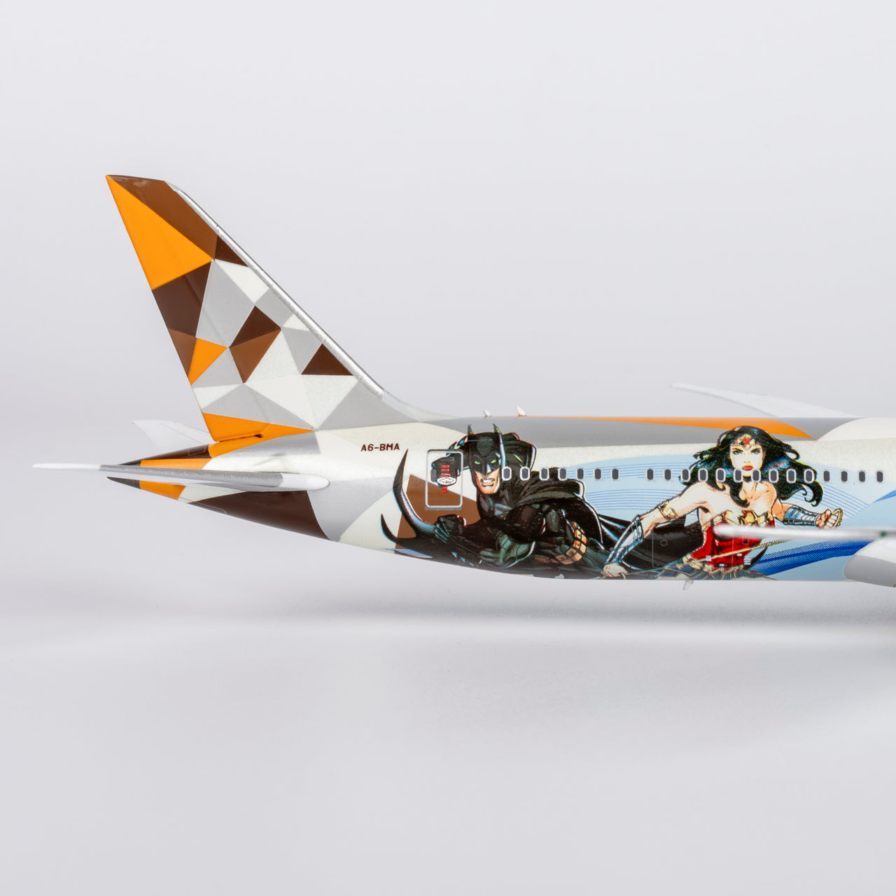 Etihad Airways 787-10 Dreamliner "Warner Bros. World" A6-BMA NG Models 1:400