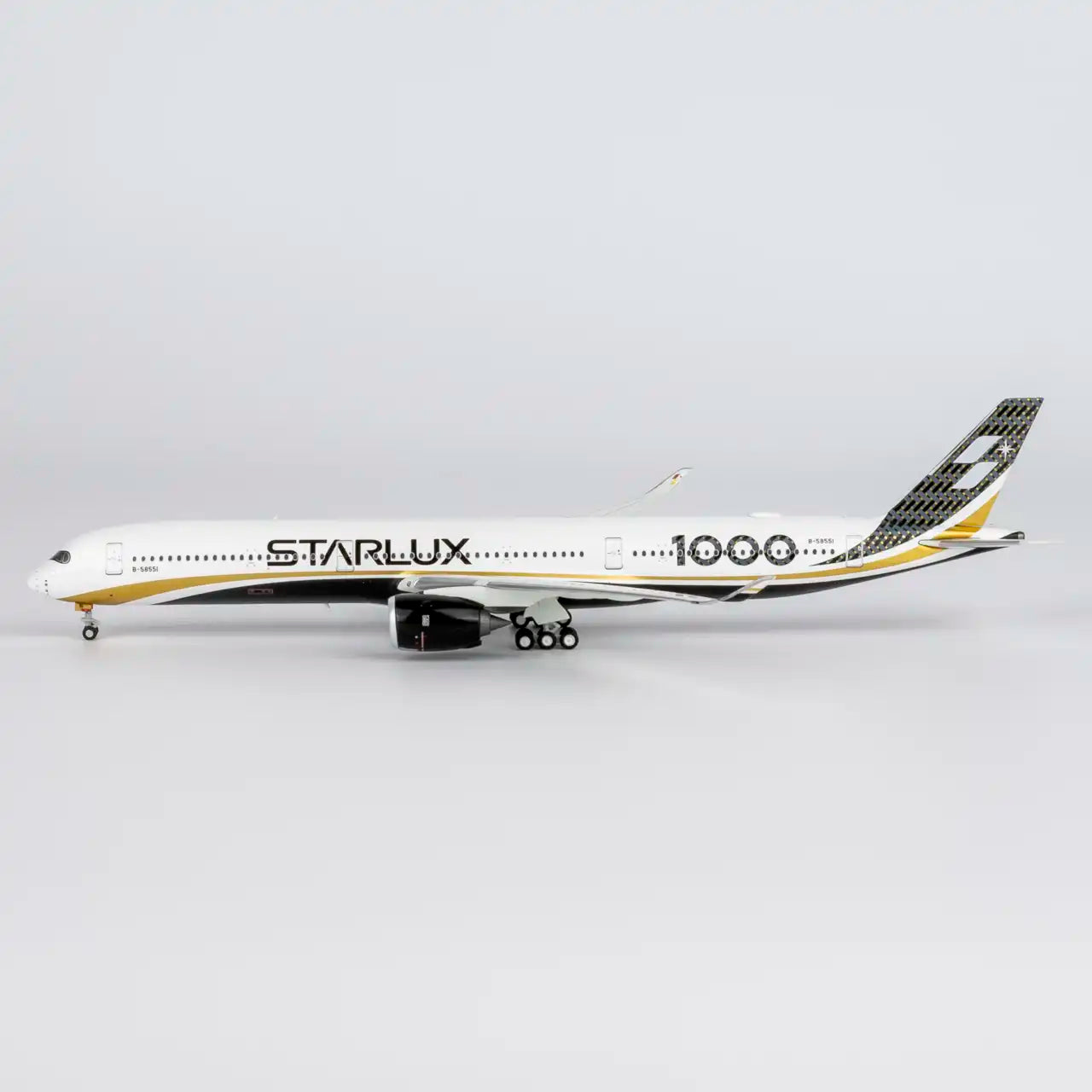 Starlux Airlines A350-1000 "Carbon Fibre" B-58551 NG Models 1:400