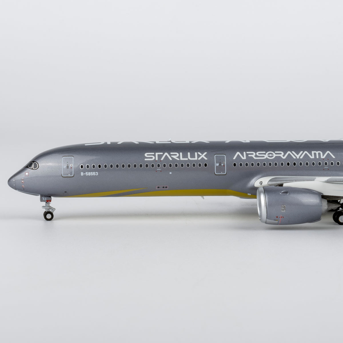 (ULTIMATE) Starlux Airlines A350-1000 "Airsorayama Silver" B-58553 NG Models 1:400