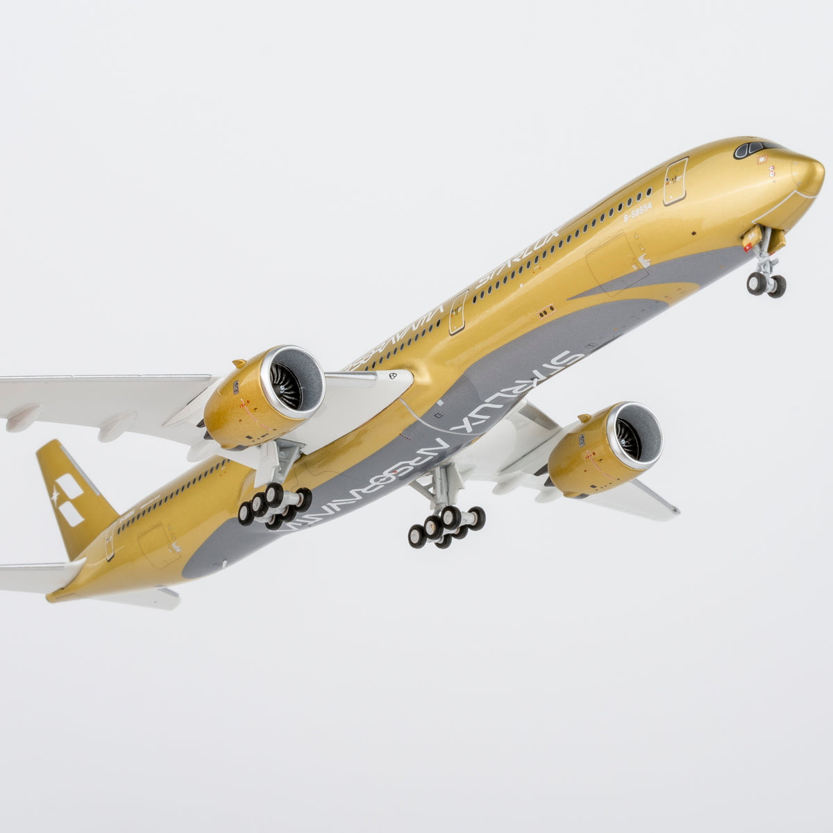 Starlux Airlines A350-1000 "Airsorayama Gold" B-58554 NG Models 1:400