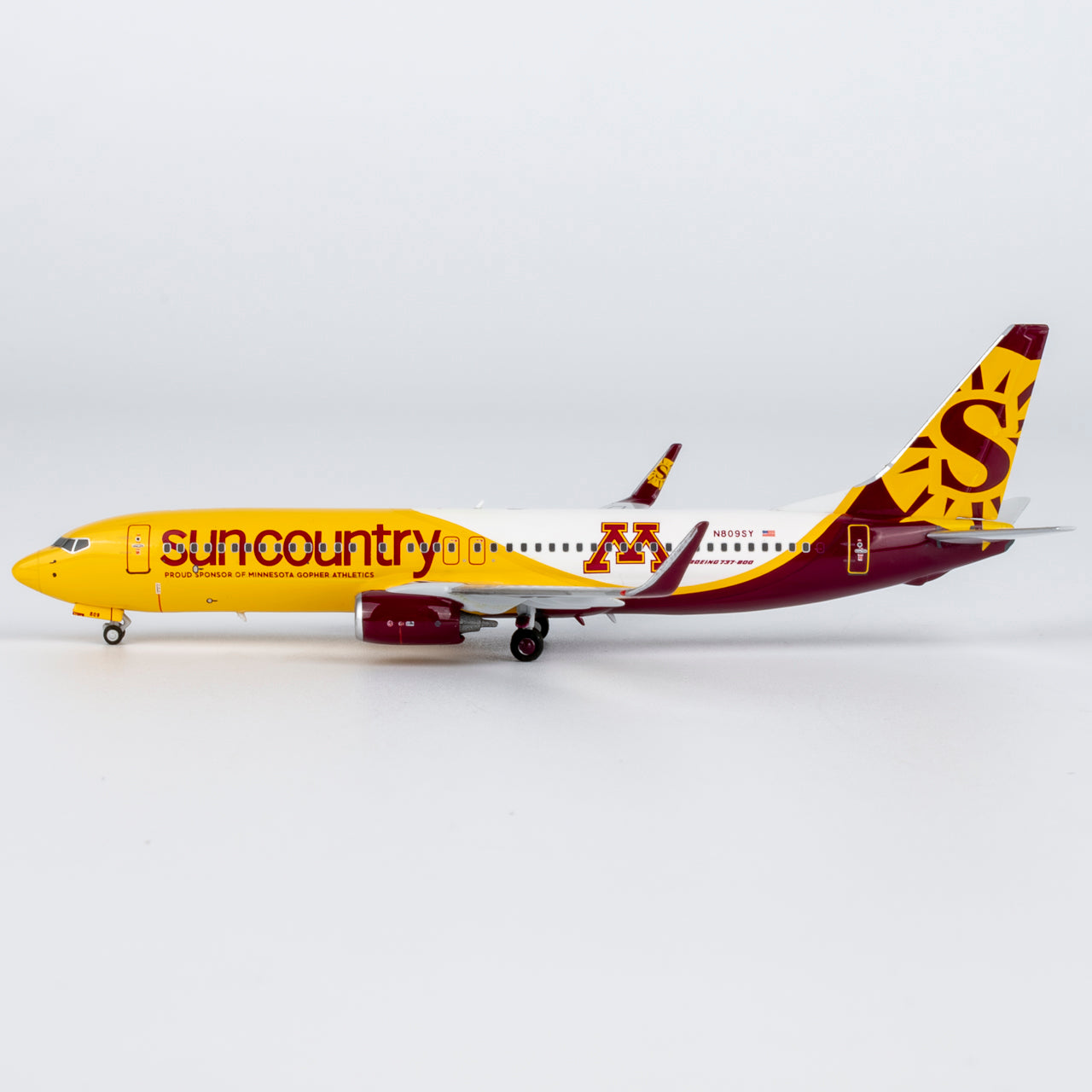 Sun Country Airlines 737-800 "Golden Gophers" N809SY NG Models 1:400