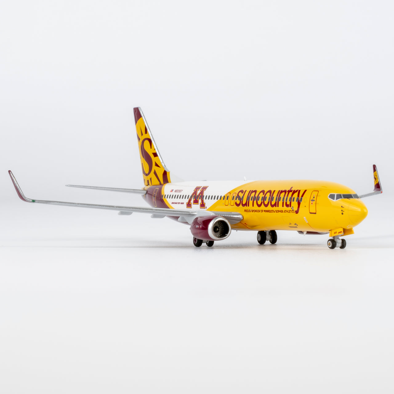 Sun Country Airlines 737-800 "Golden Gophers" N809SY NG Models 1:400