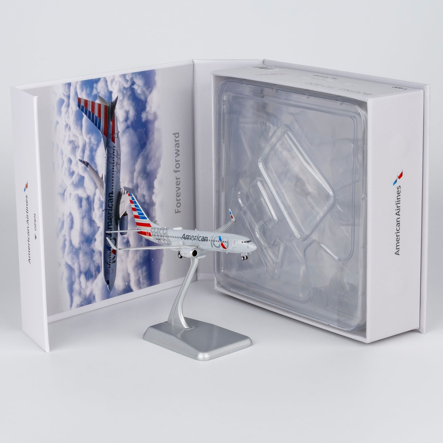 (ULTIMATE) American Airlines 737-800 "100th Anniversary" N840NN NG Models 1:400
